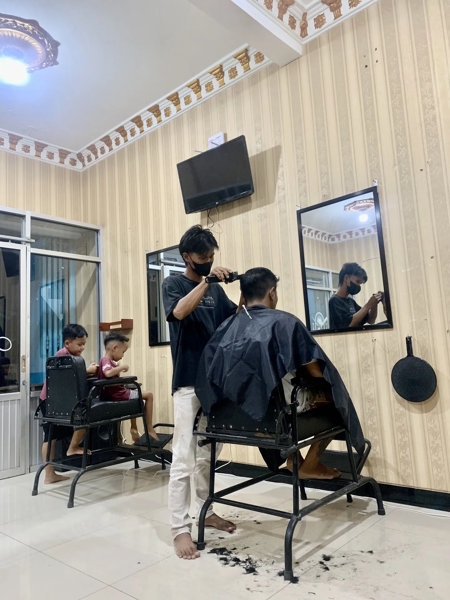 5758 Barbershop