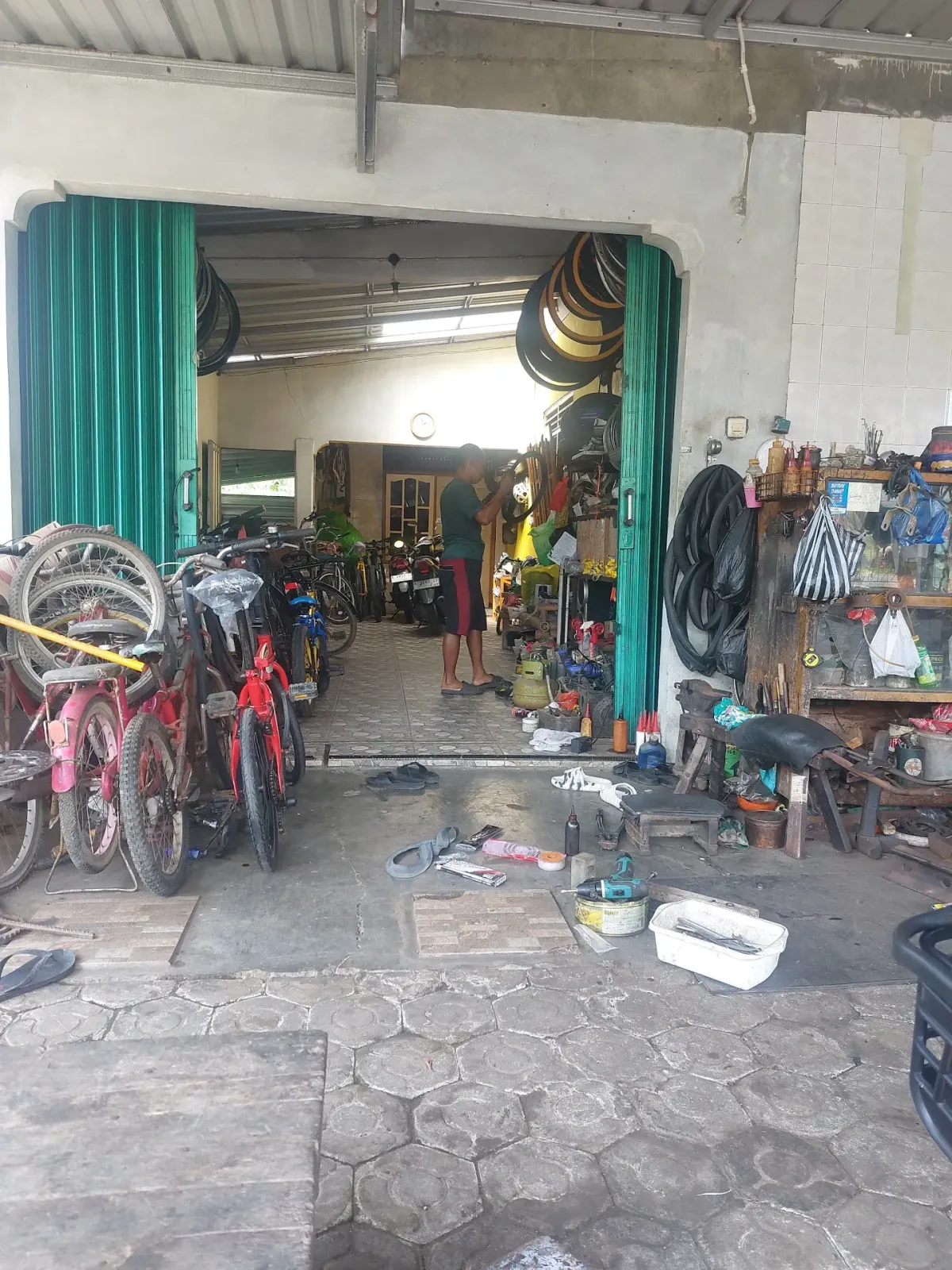ADI BENGKEL SEPEDA/ STEL RUJI