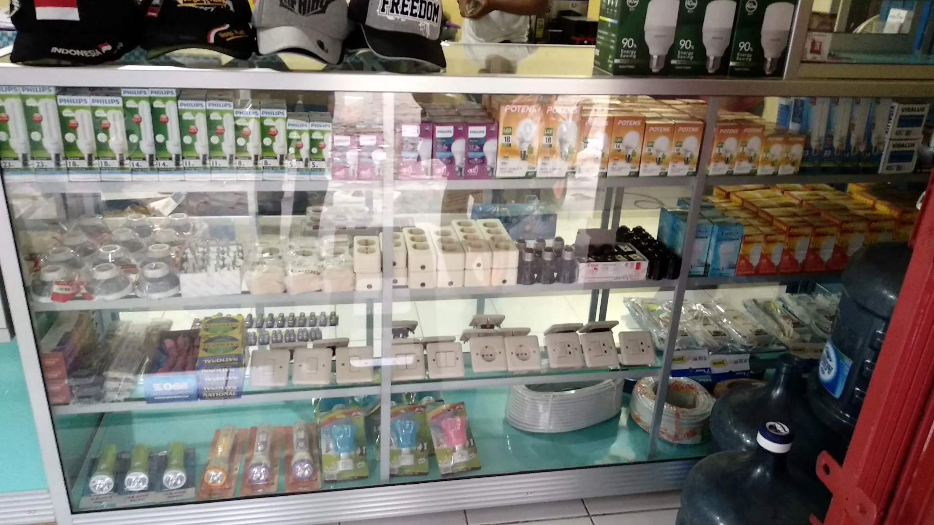 Agus Electrical dan pulsa senter