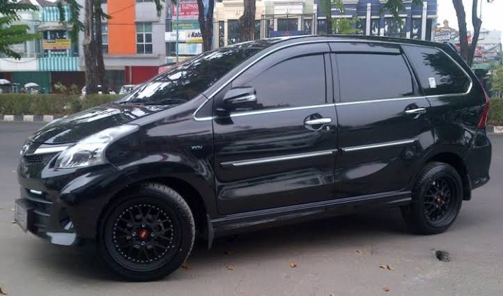 Ahmad Bengkel Mobil Rental Mobil