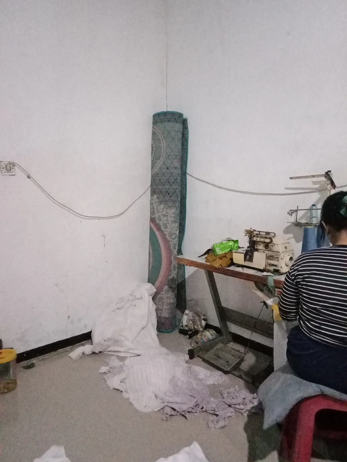 Ajib Penjahit / Permak Bringkeng