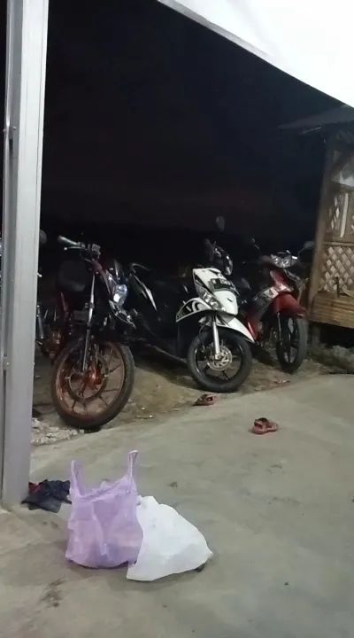 A.K.N Tambal Ban dan Warung Kopi