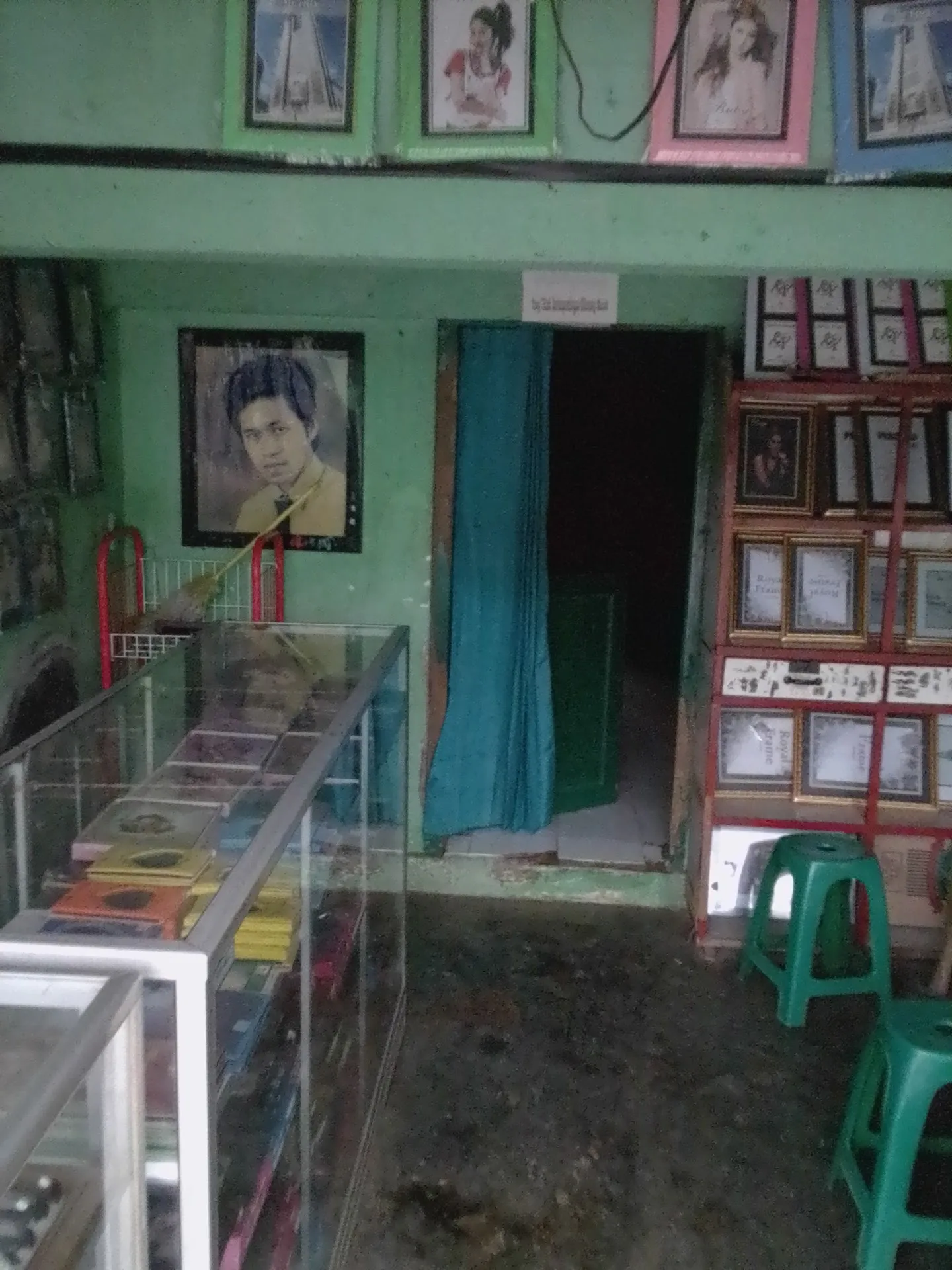 ALASAN FOTO