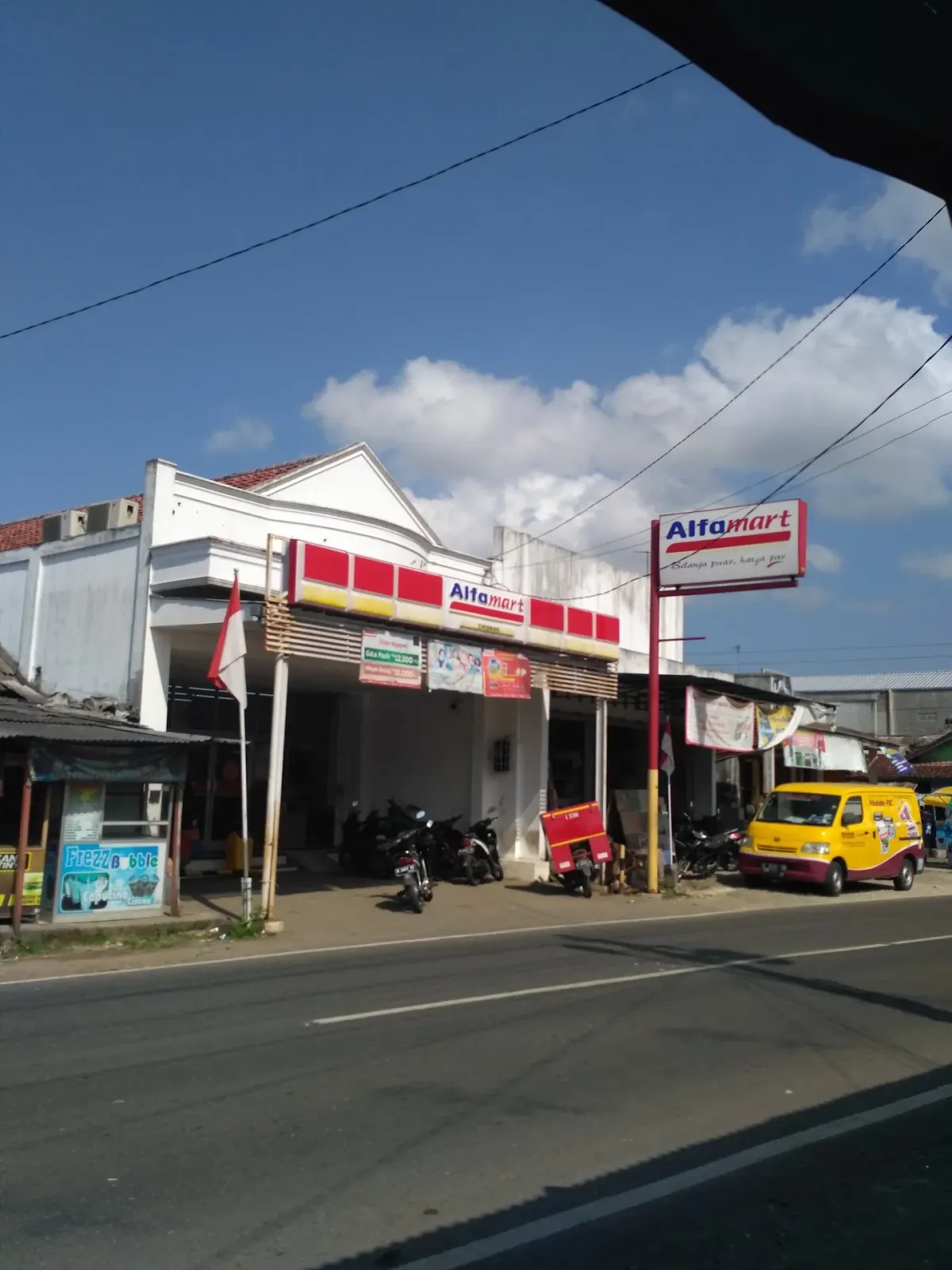 Alfamart Cinyawang