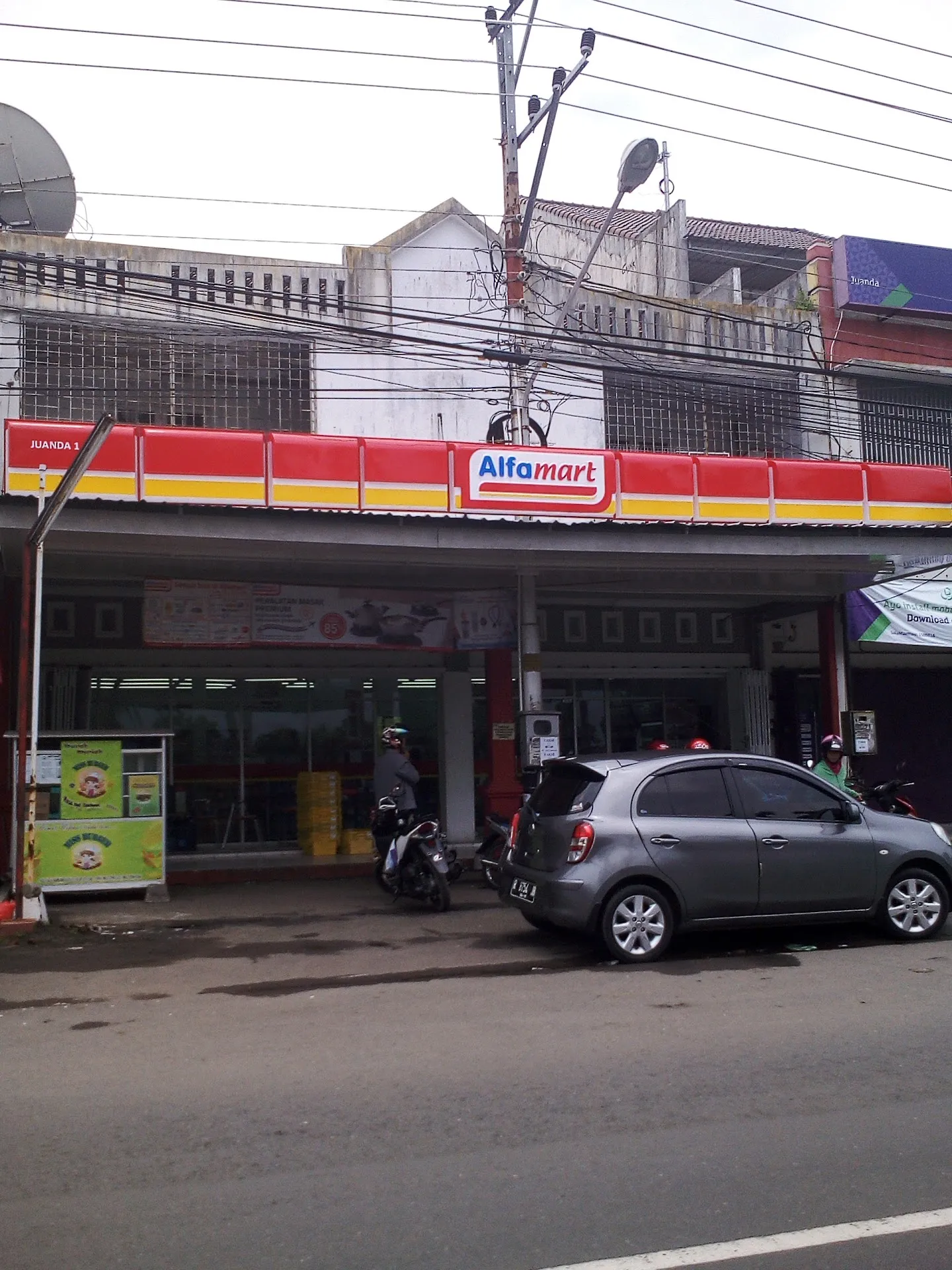 Alfamart Juanda 1