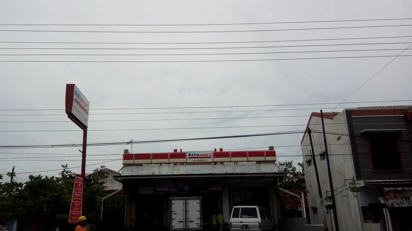 Alfamart Tegalreja MT Haryono 3