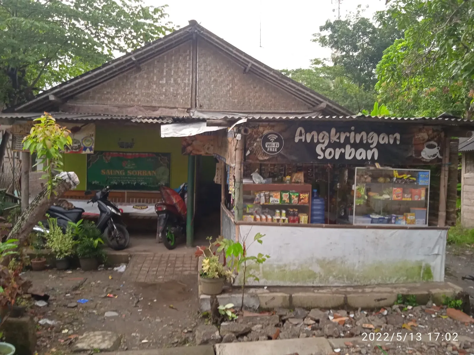 Angkringan saung sorban