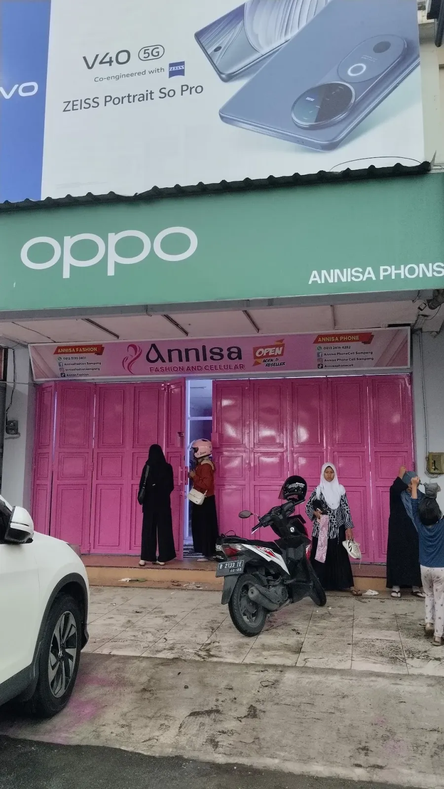 Annisa Fashion and Cellular
