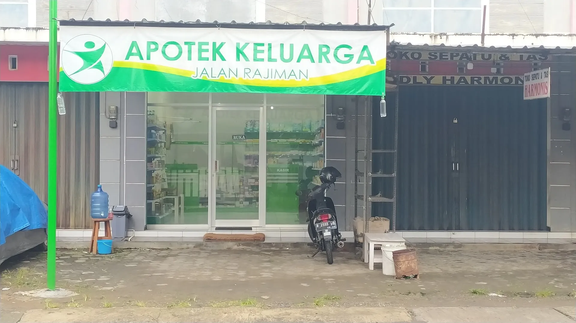 Family Pharmacy Cilacap