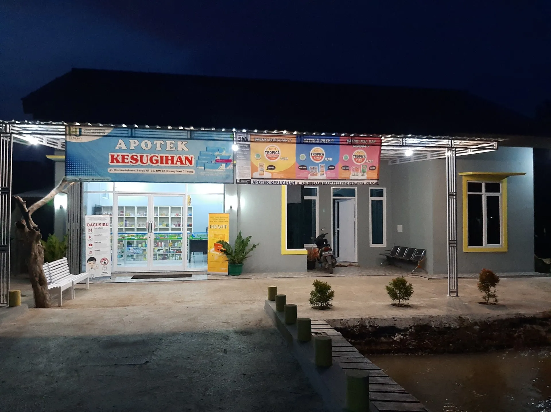 APOTEK KESUGIHAN