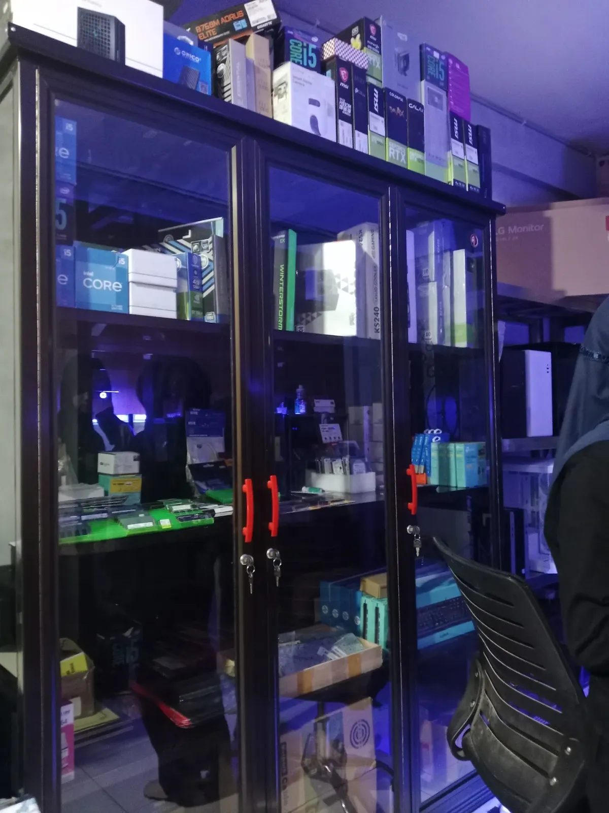 AR KOMPUTER Pusat Jual Beli Upgrade laptop dan komputer GAMING Editing Office ARUNA ARUMI KOMPUTER CILACAP