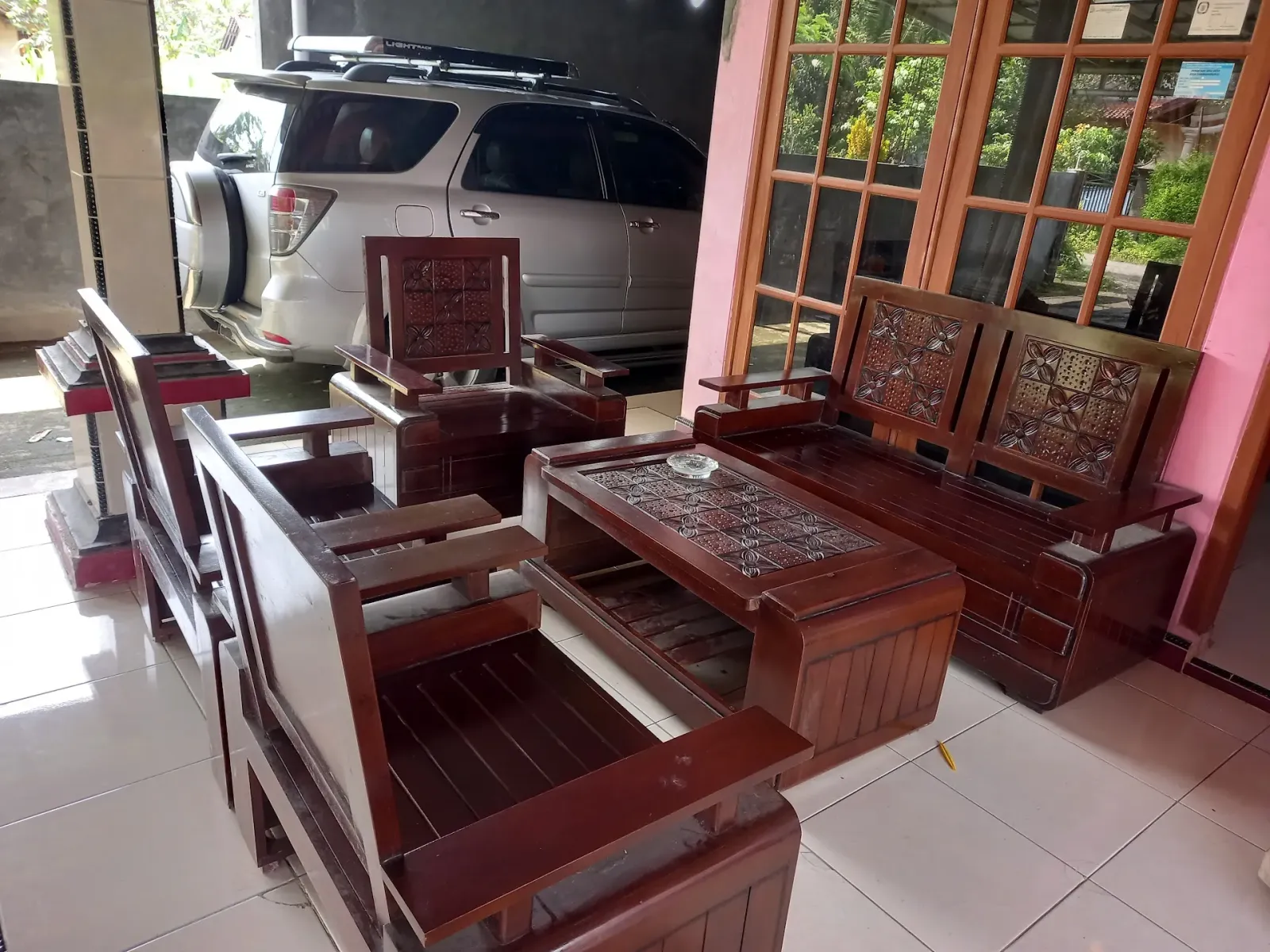 Arnita Furniture