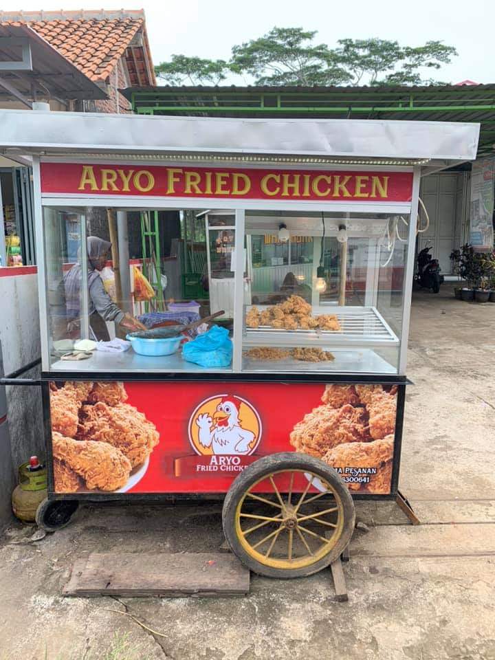 Aryo fried chicken