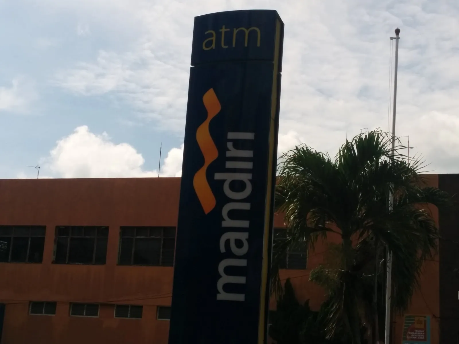 ATM Mandiri CLP SB AYANI