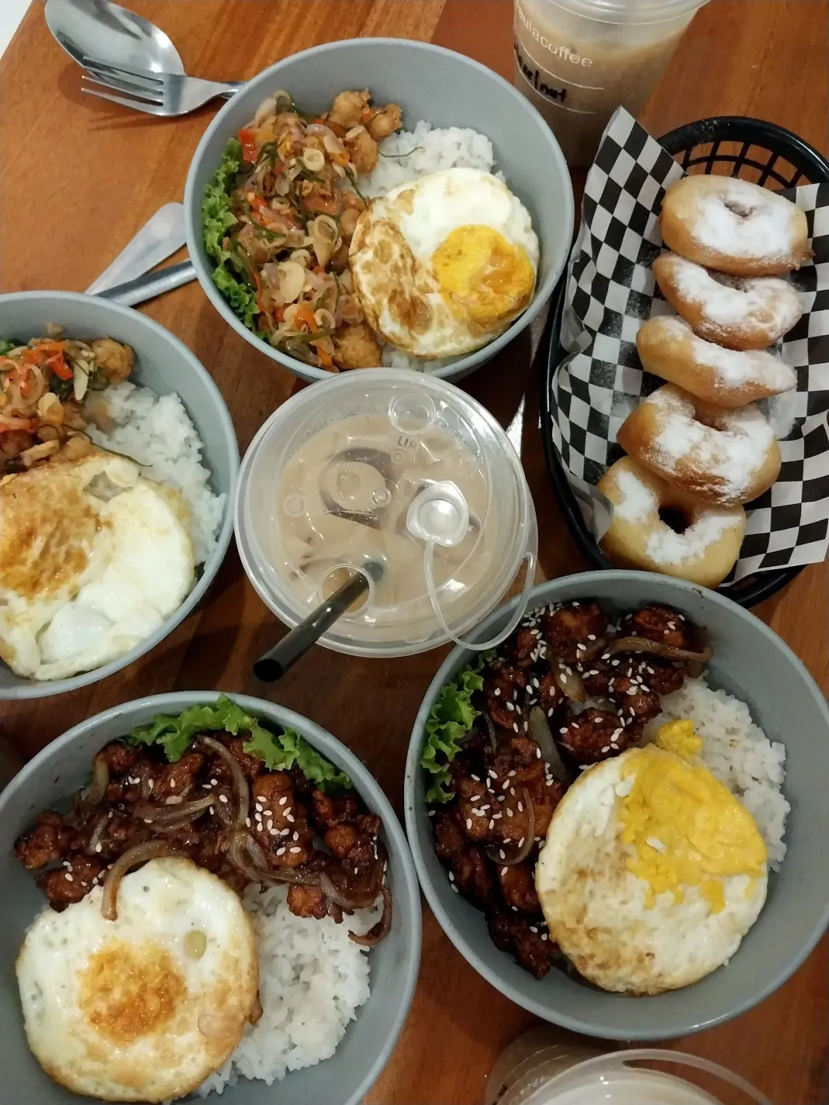 aula coffee sampang