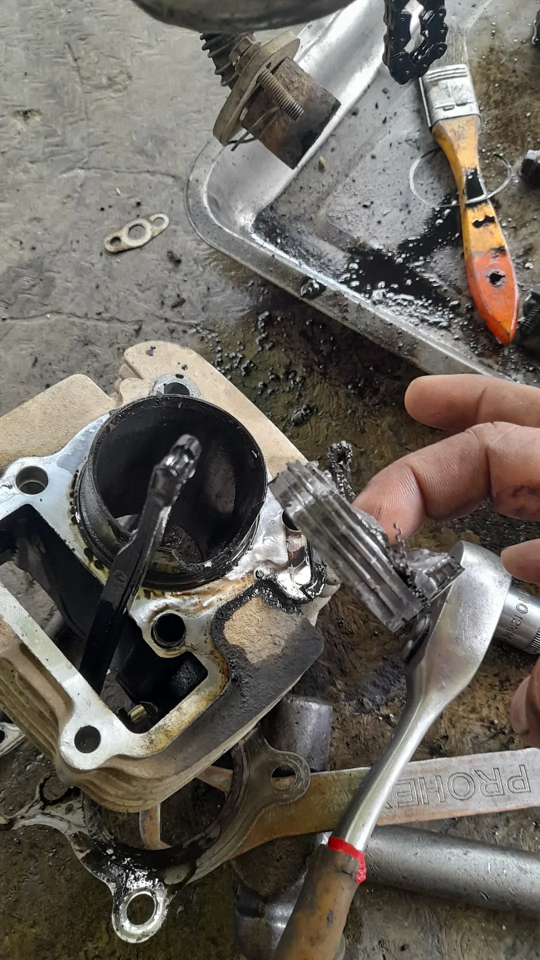 Automotor bengkel kendaraan injeksi