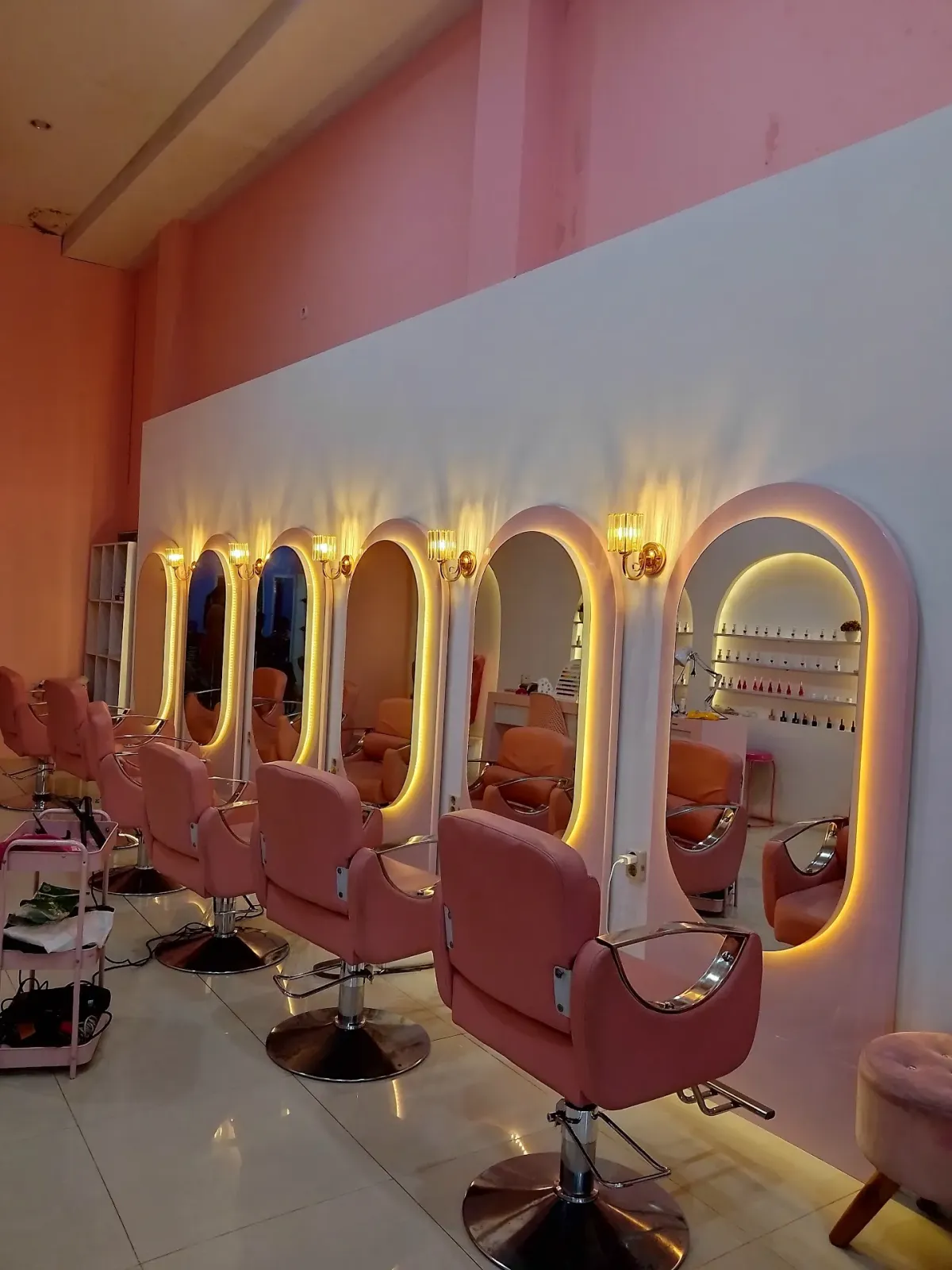 Ay Salon Jatilawang