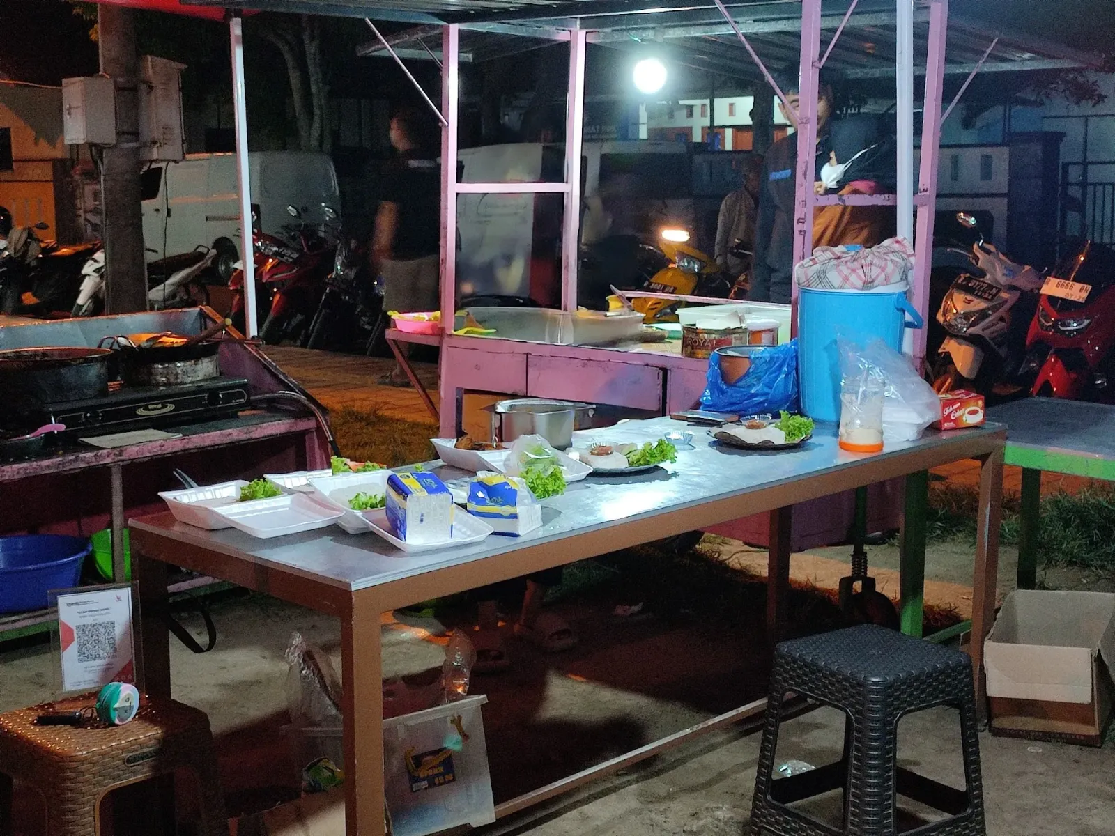 Ayam Geprek Novi Alun-alun