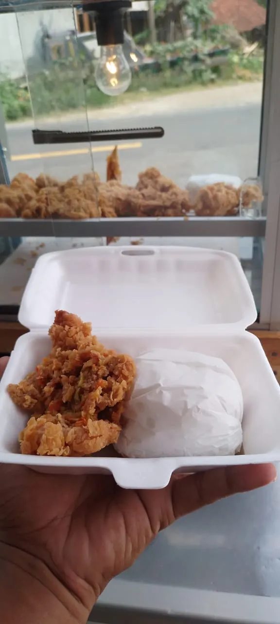 AYAM GEPREK SENTOSA