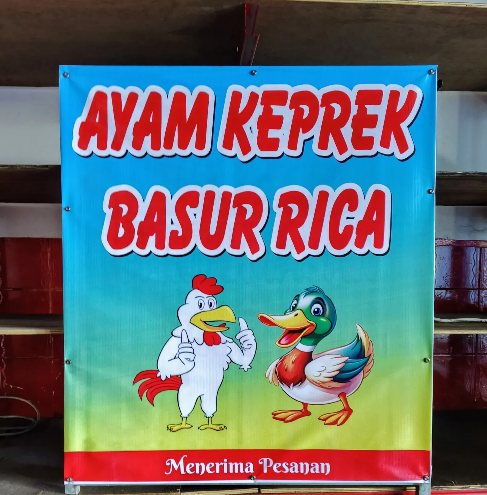 AYAM KEPREK BASUR RICA