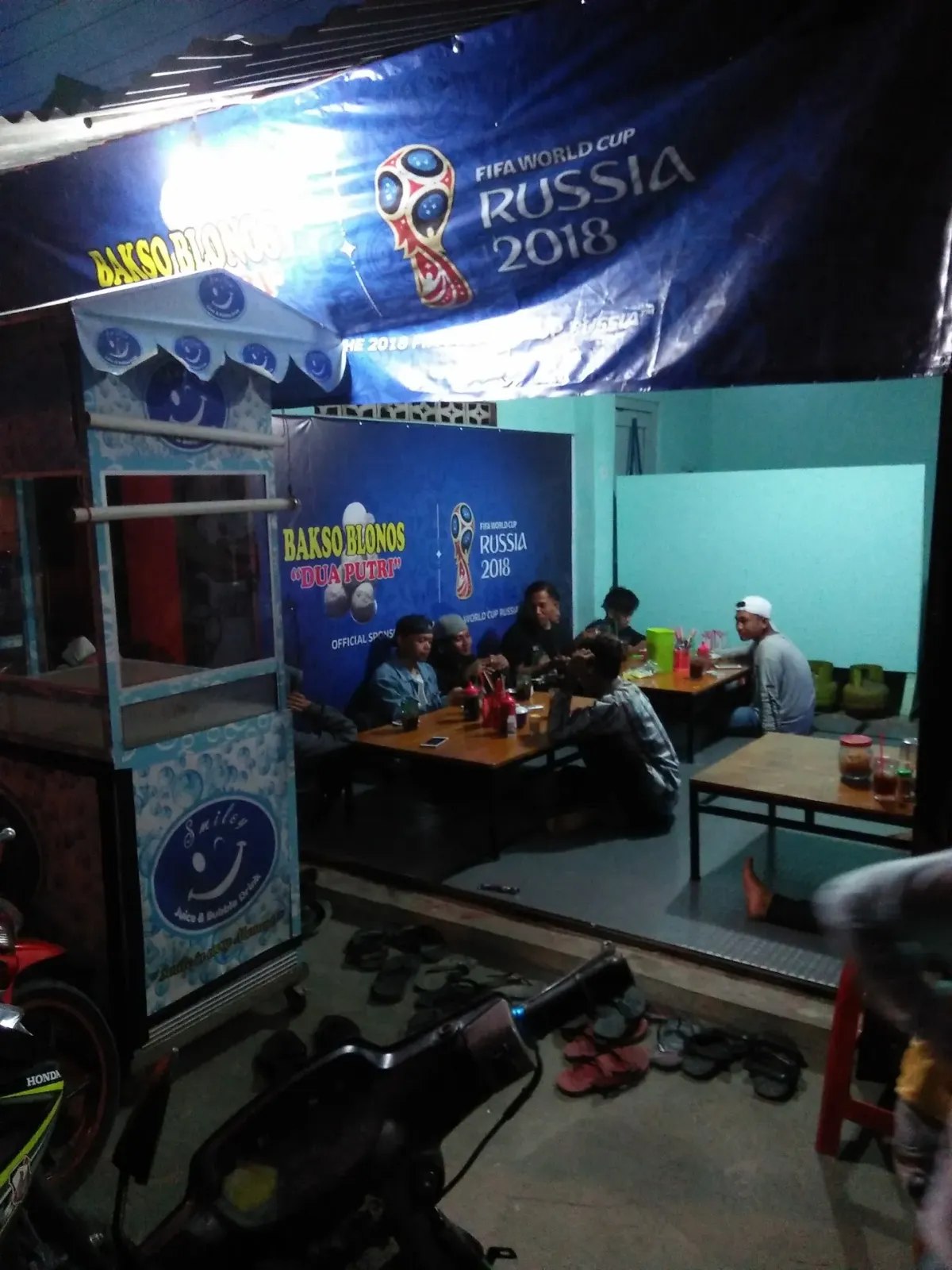 Bakso Blonos Dan mie ayam dua putri om joni