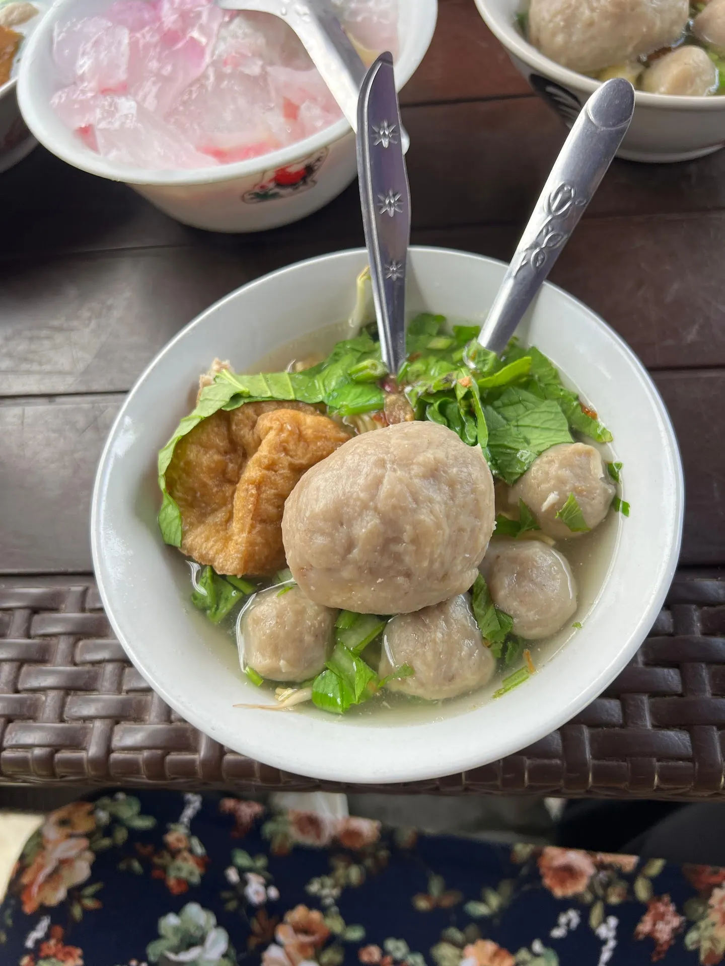 Bakso Pak Kucir ( depan BKD )