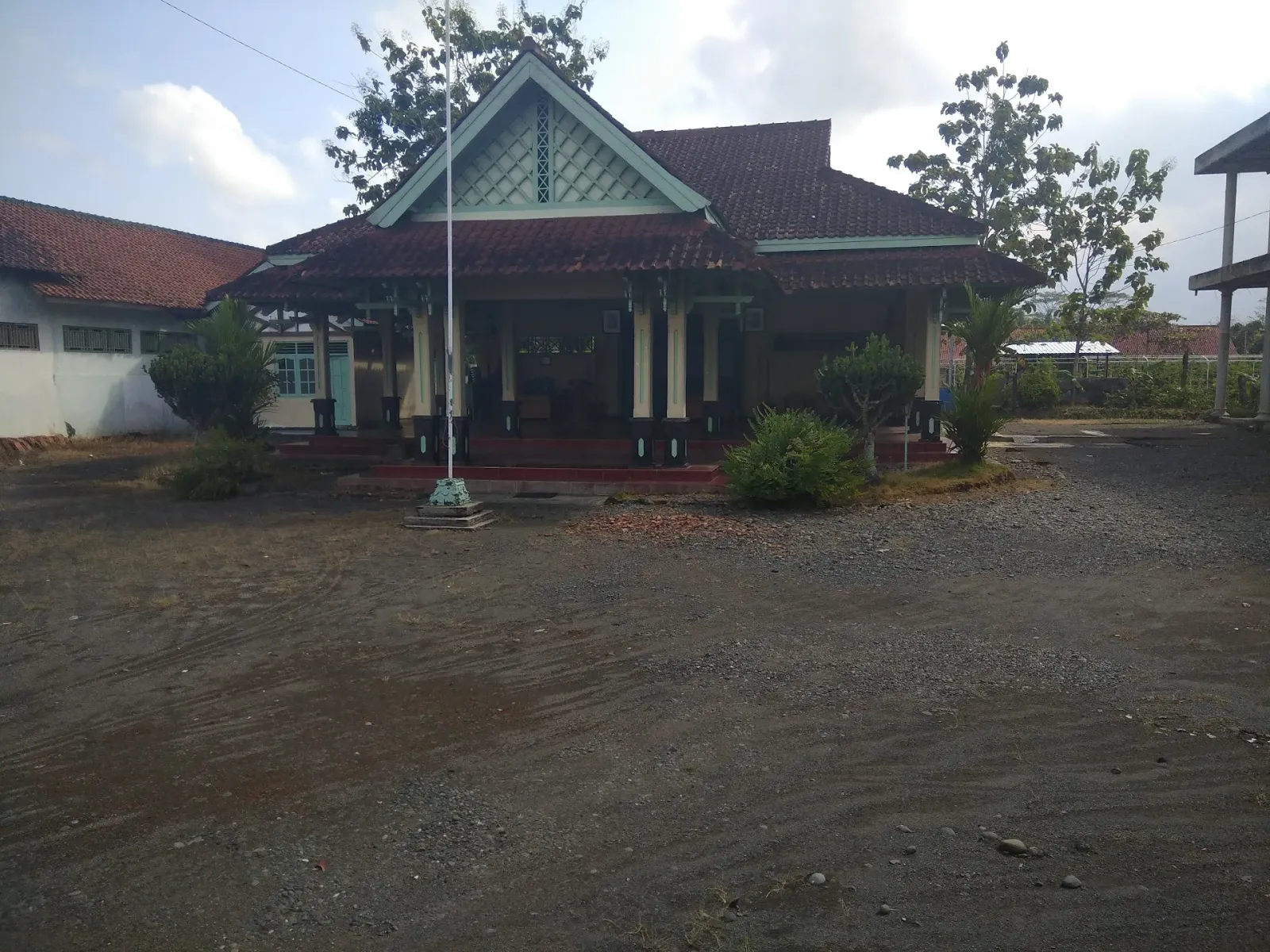 Balai Desa Maos Kidul