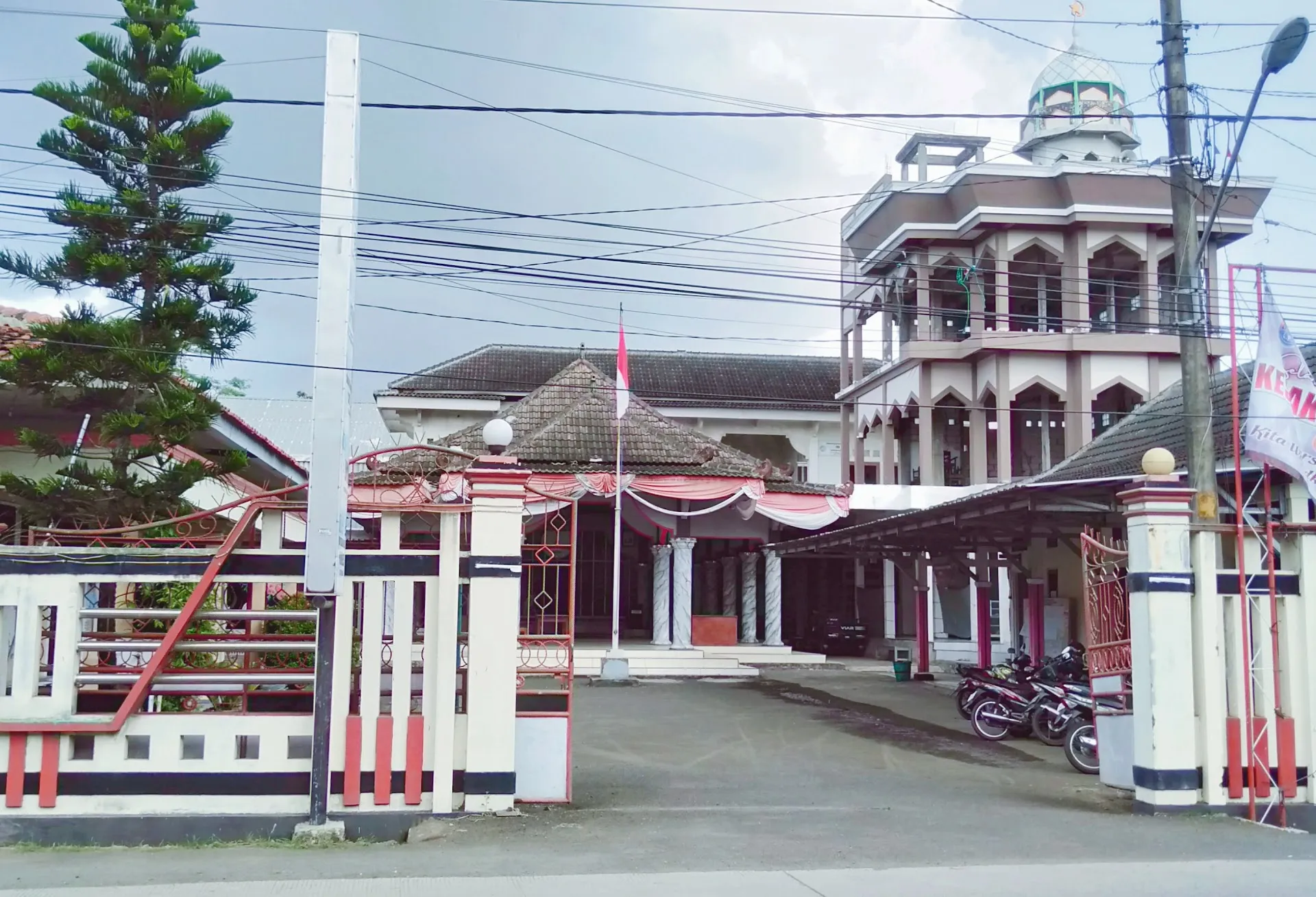 Balai Desa Planjan