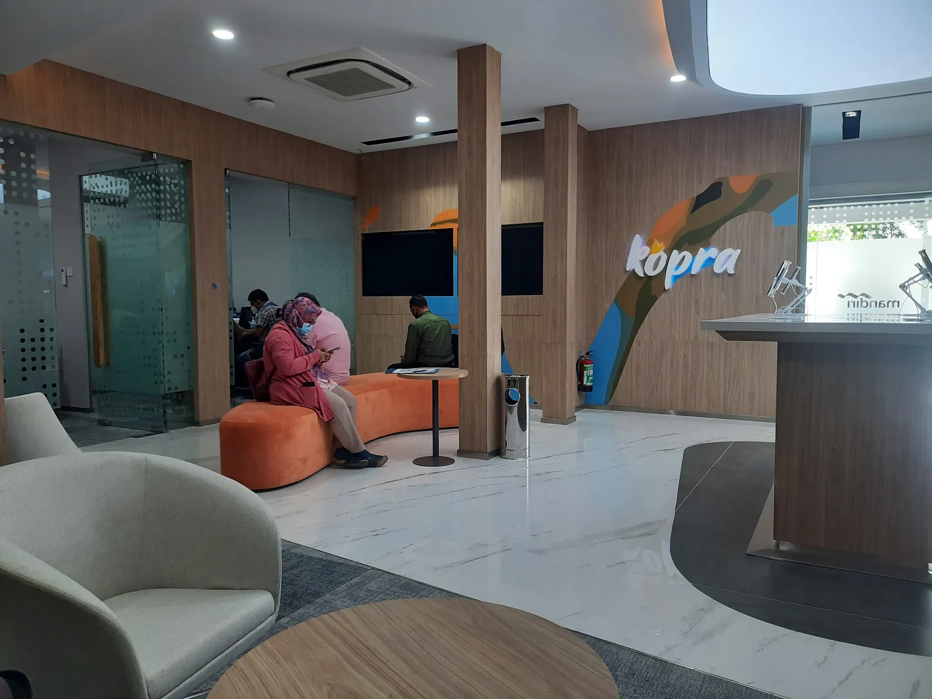 Bank Mandiri KCP Gatot Subroto