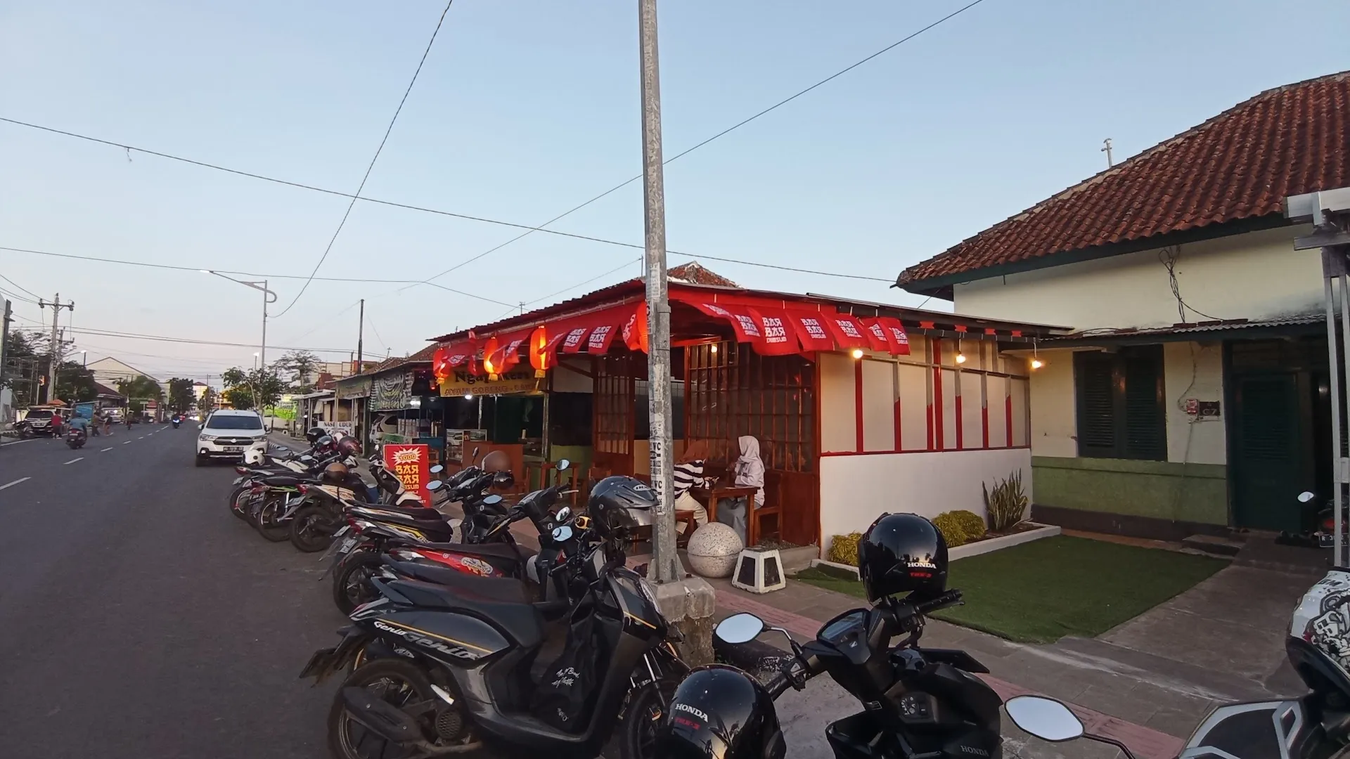 BAR BAR DIMSUM JL. PERWIRA