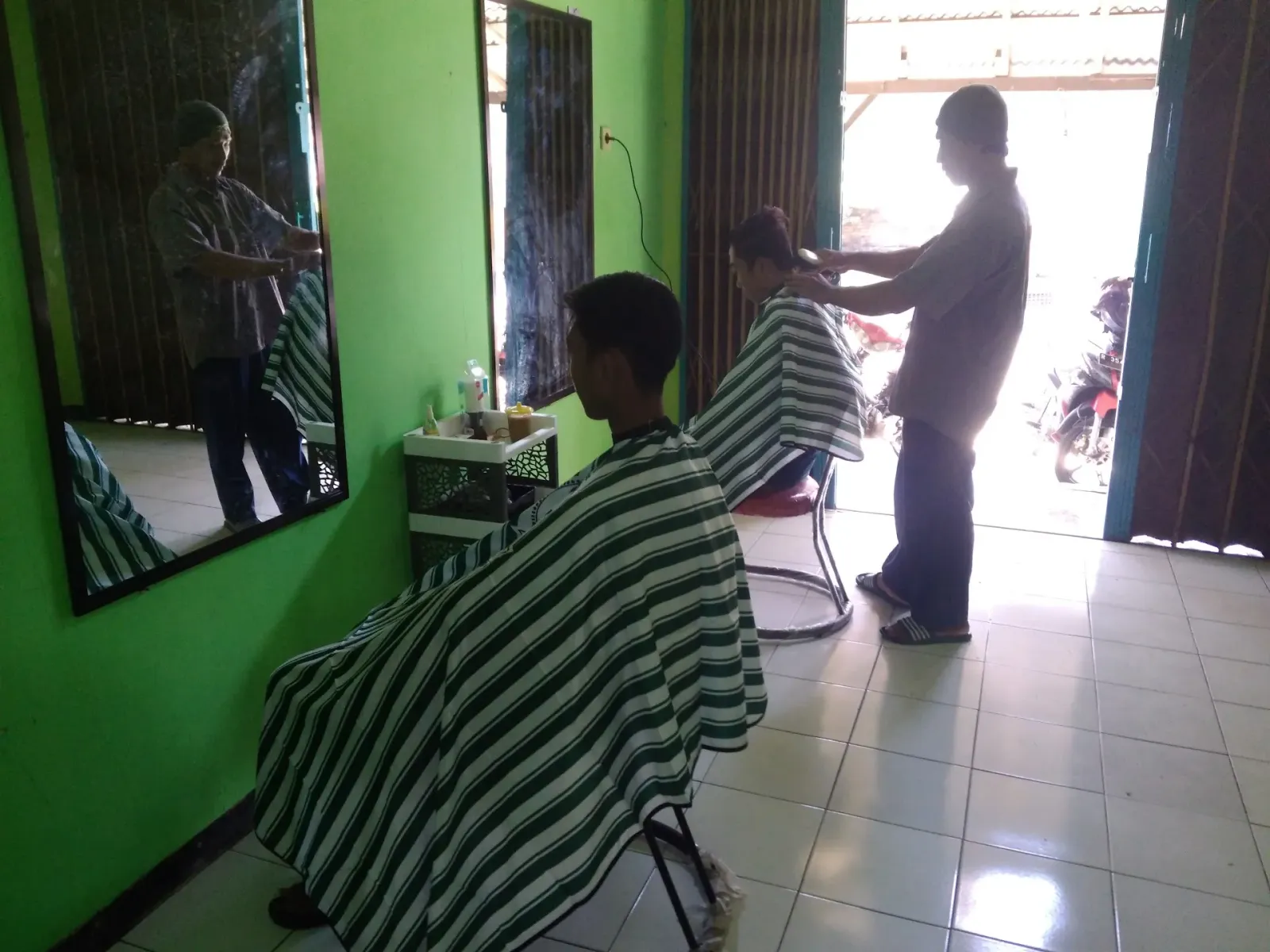 Barber Shop "BEN BAGUS"