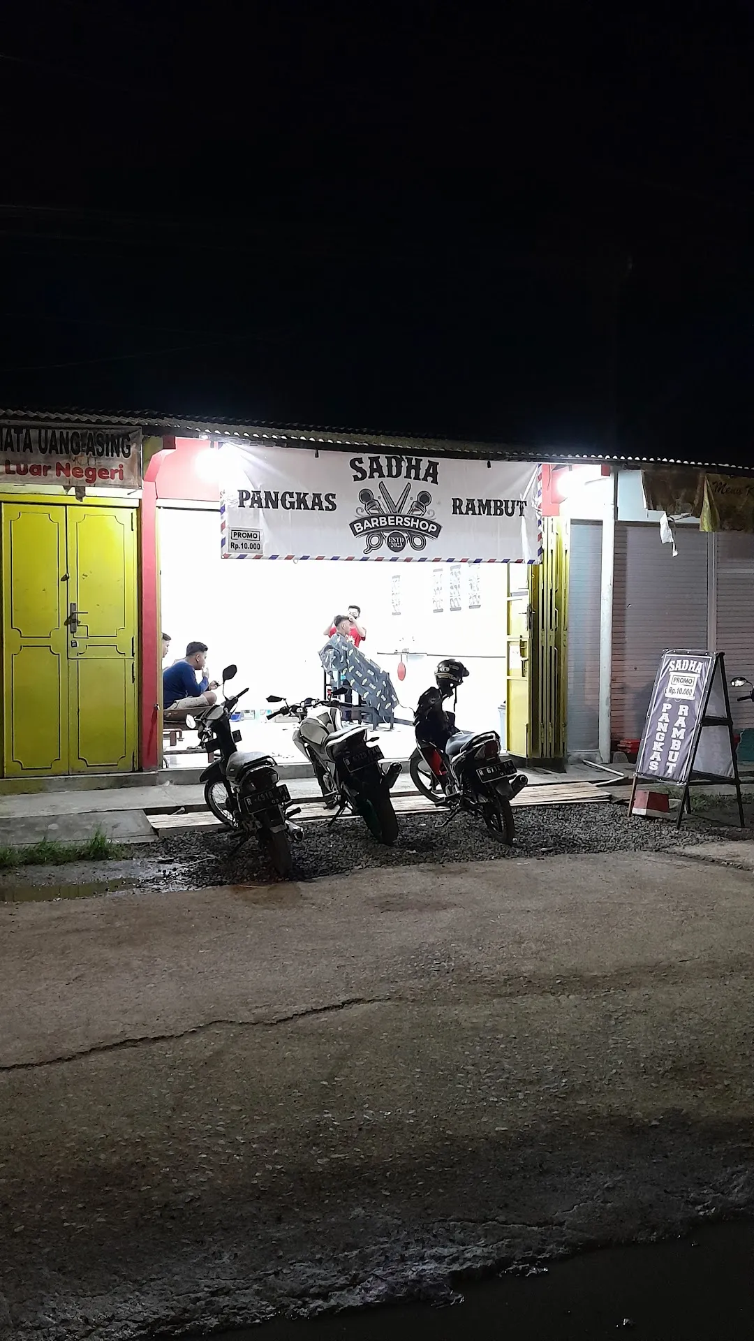 Barber shop sadha