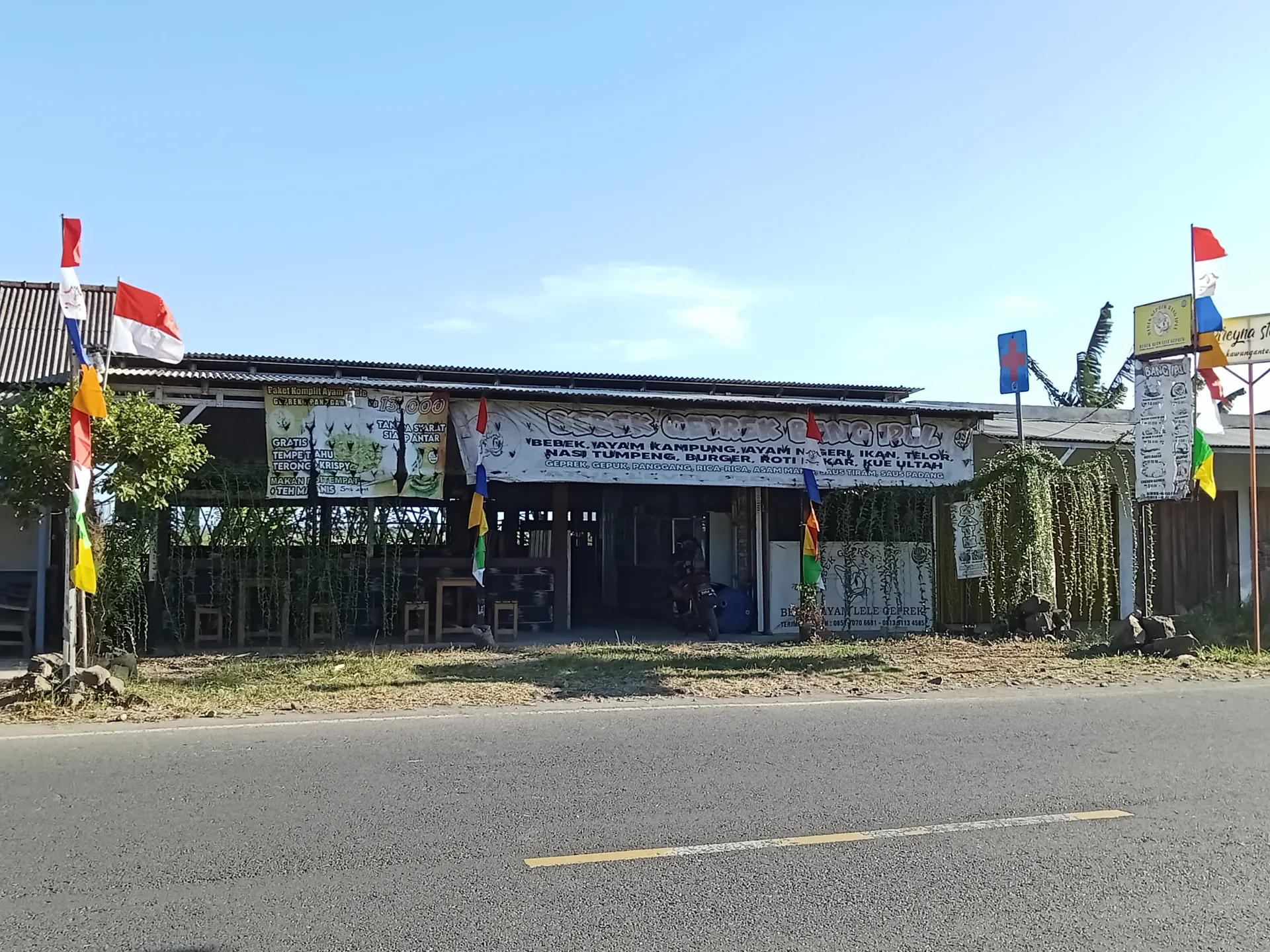 BEBEK_TRANS (Trevel) & Restoran BEBEK GEPREK BANG IPUL