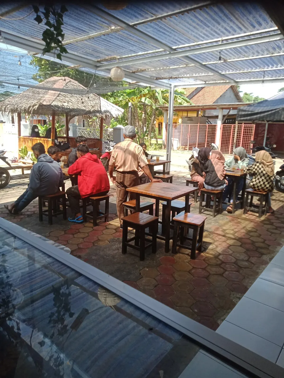 Bella resto burger