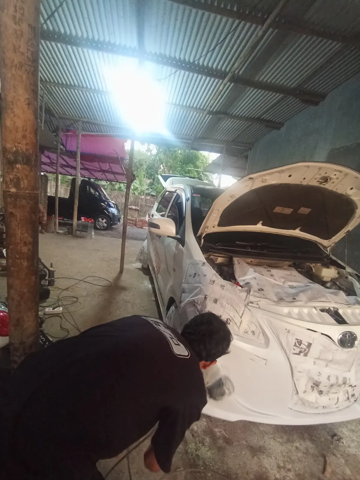 Bengkel bodi repair / cat, poles, bodi mobil dan motor