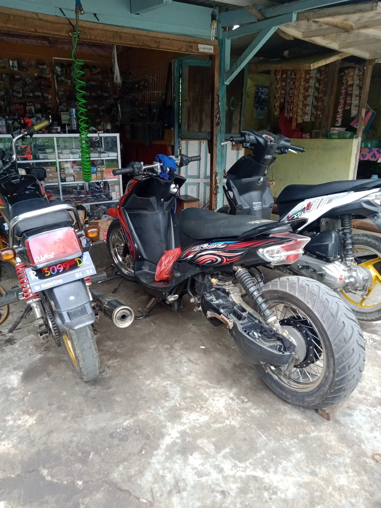 Bengkel Maha Jaya Motor (Wardi Hartono)
