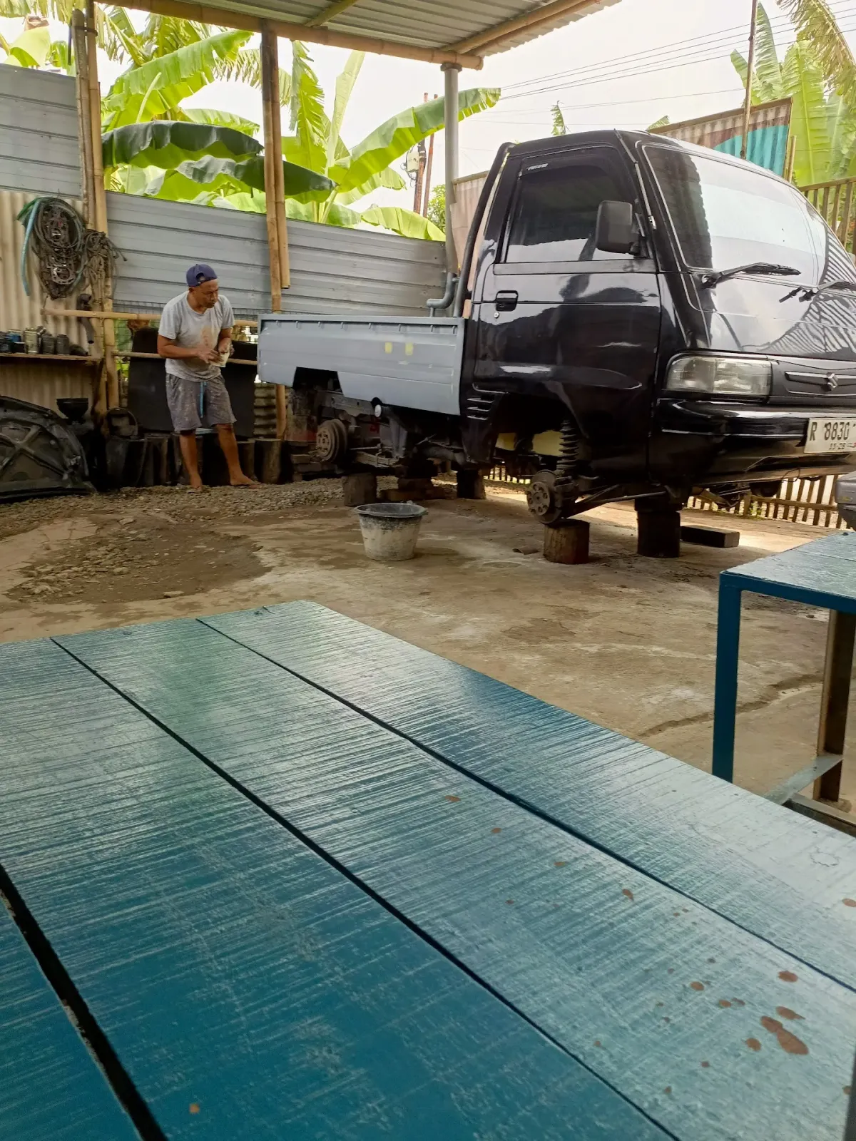 Bengkel mesin dan body mobil HARYONO