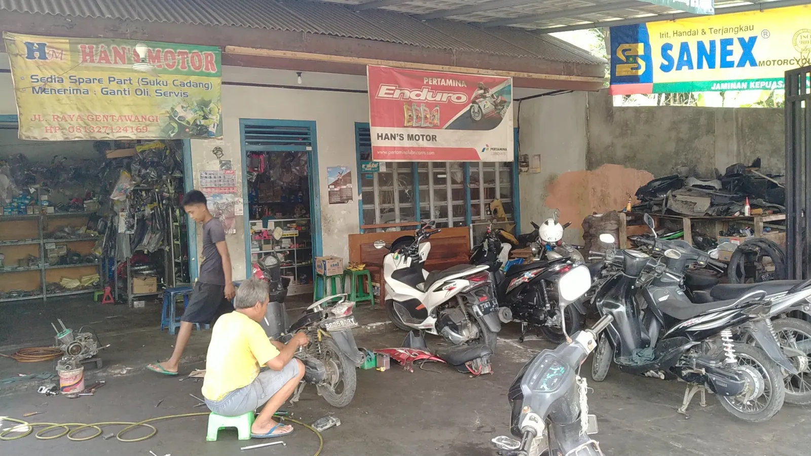 Bengkel Motor "Han's Motor"