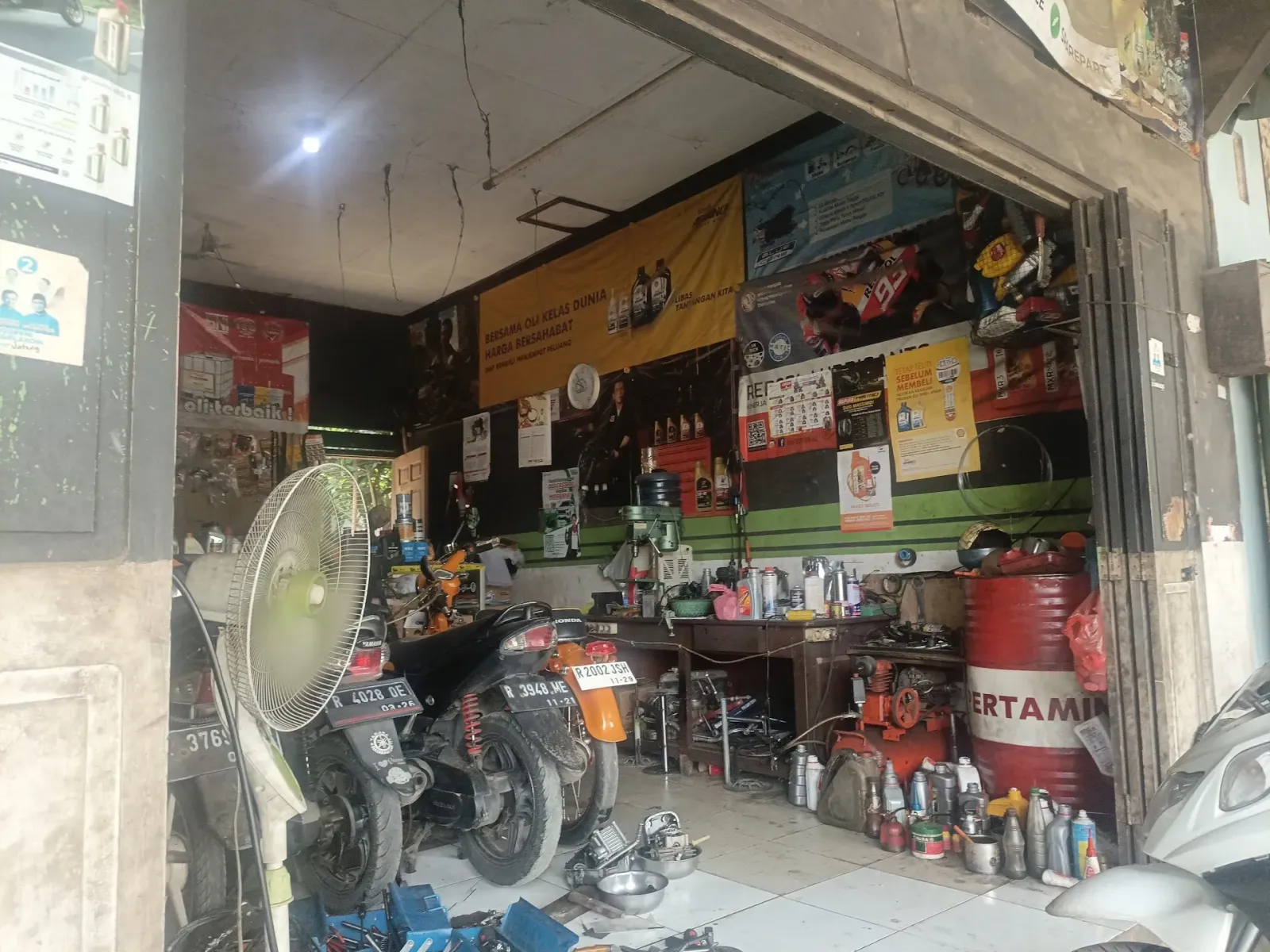 Bengkel motor (Kenshin motor)