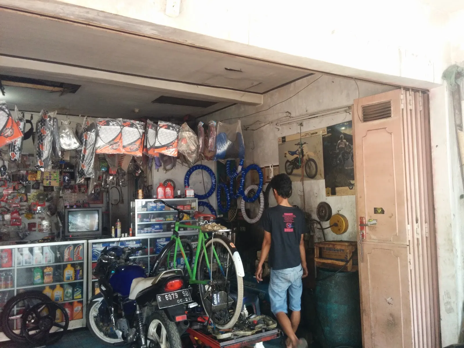 Bengkel Motor Mbah Geris
