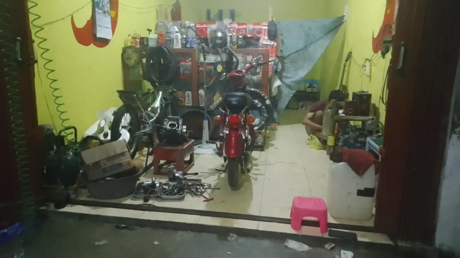 Bengkel motor ( MUMUJAYAMOTOR)