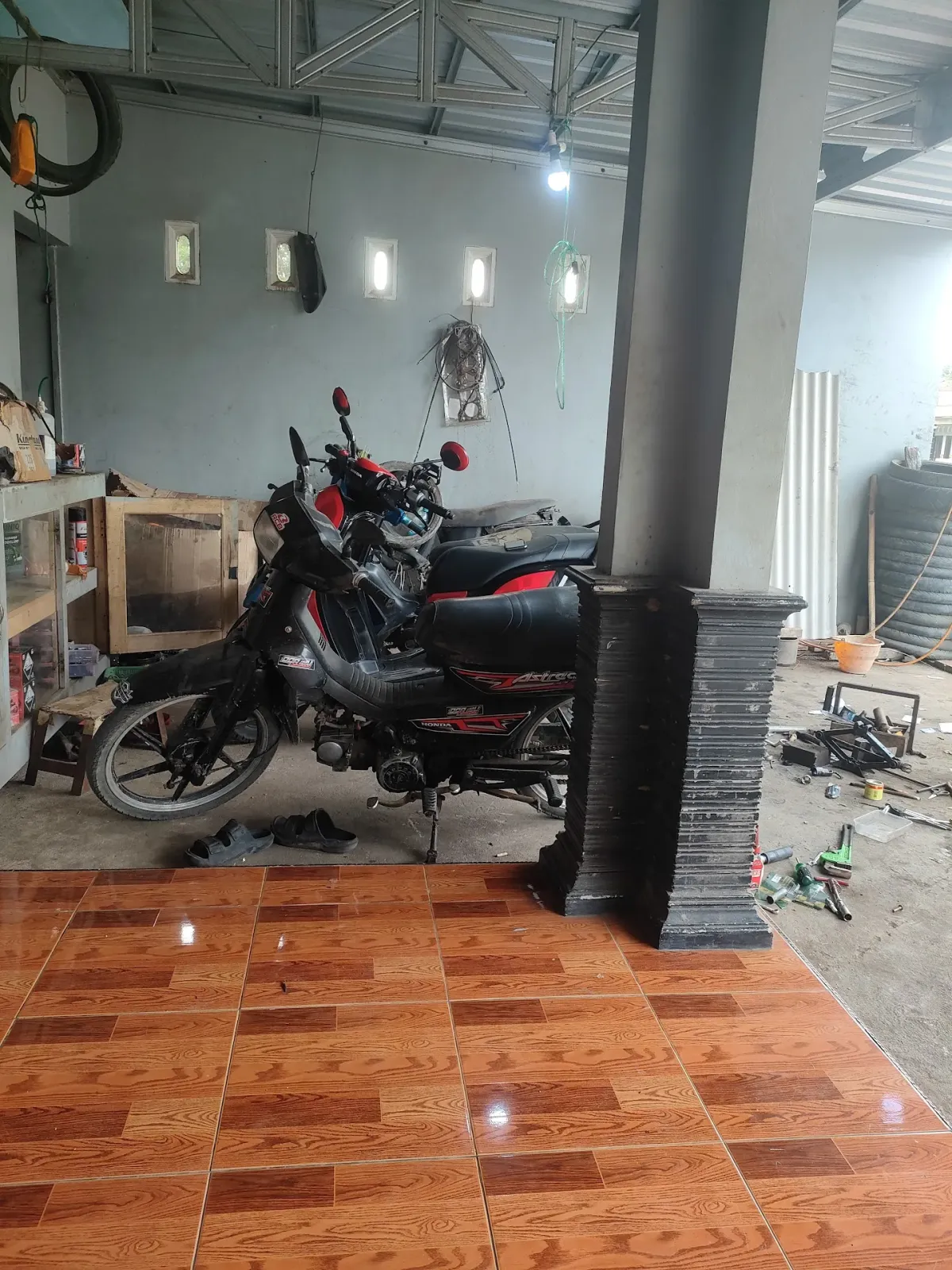 Bengkel motor pak Ming