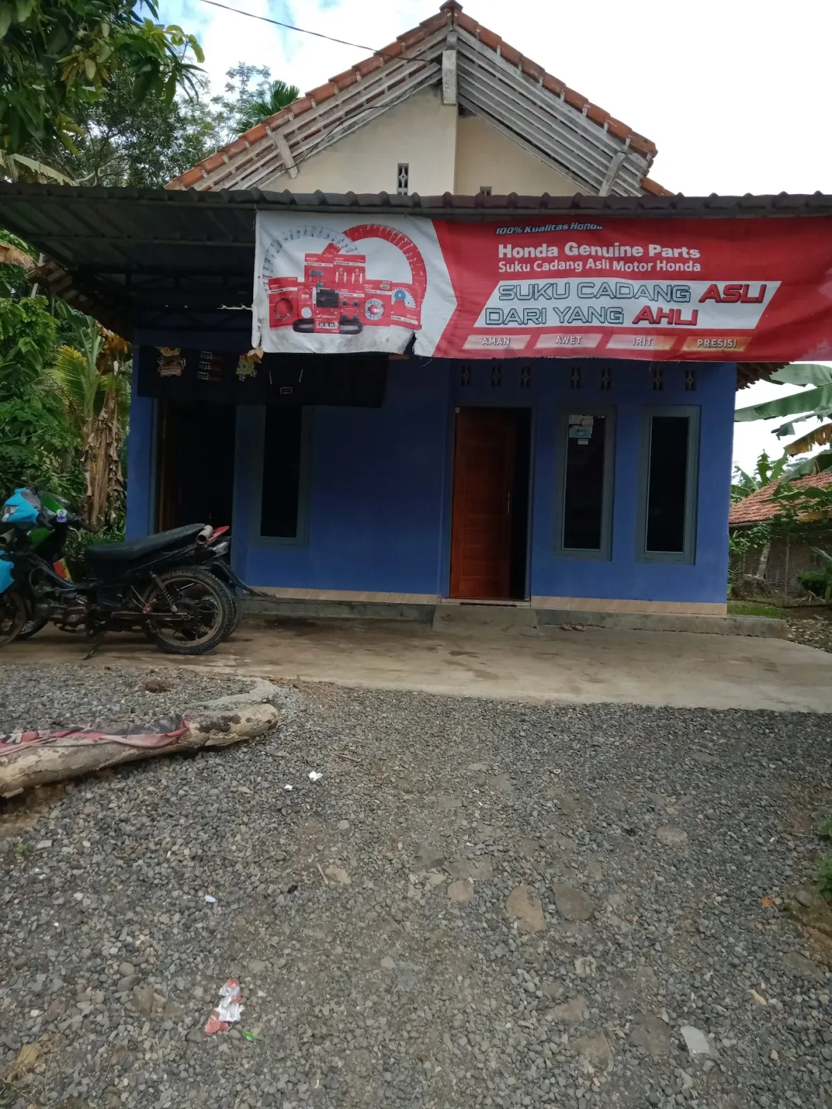 Bengkel motor PANJI