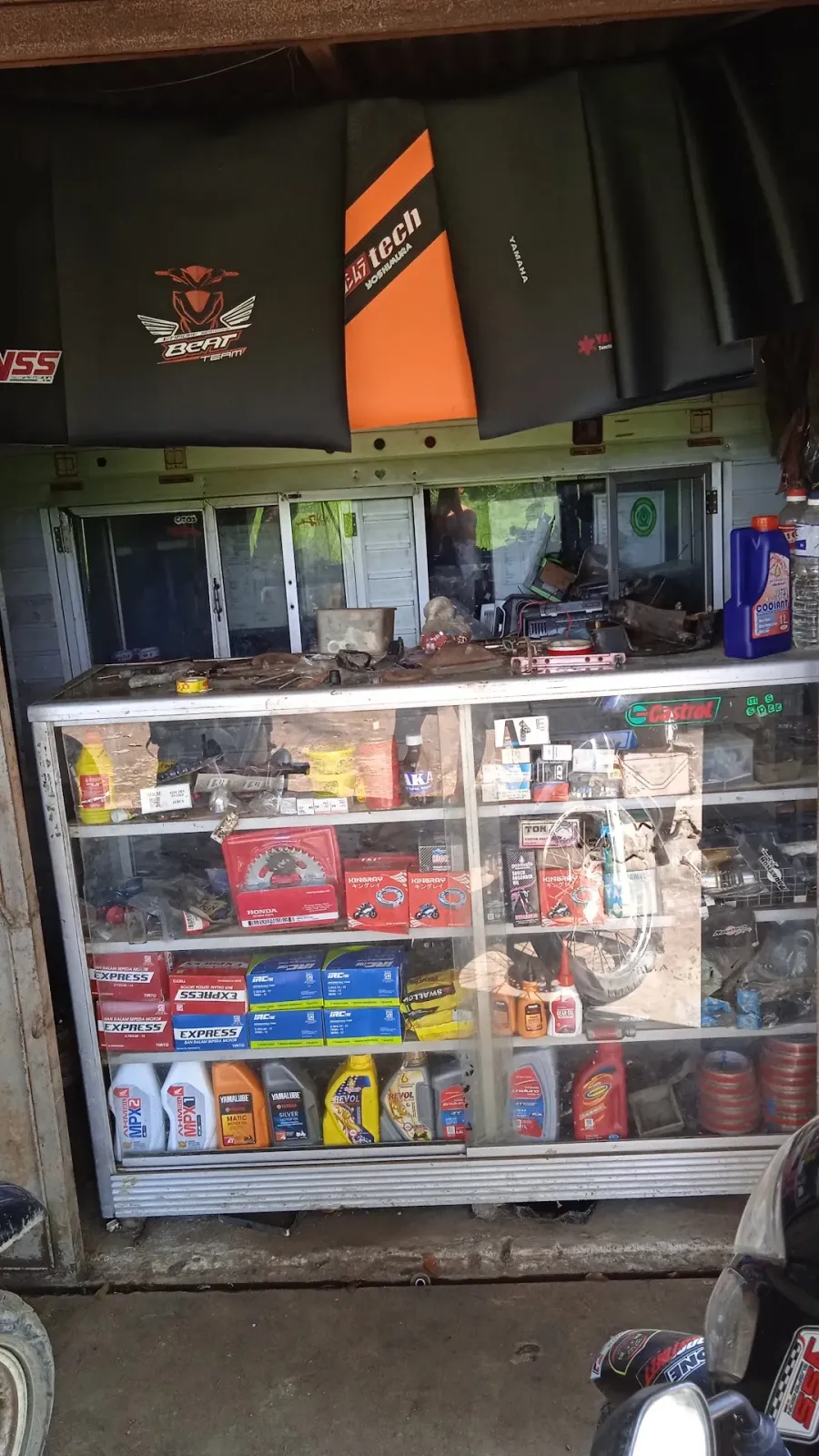 Bengkel motor talang pak japan