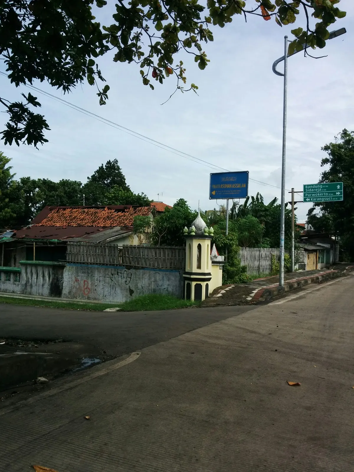 Bhakti Bahari. PT