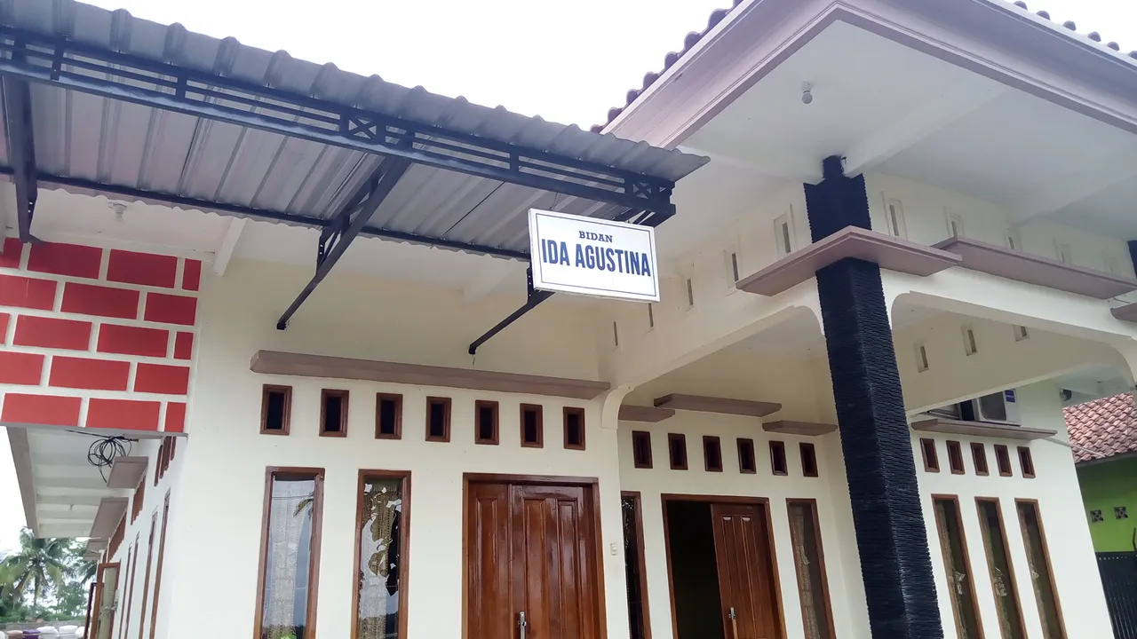 Bidan Endah Nuraini
