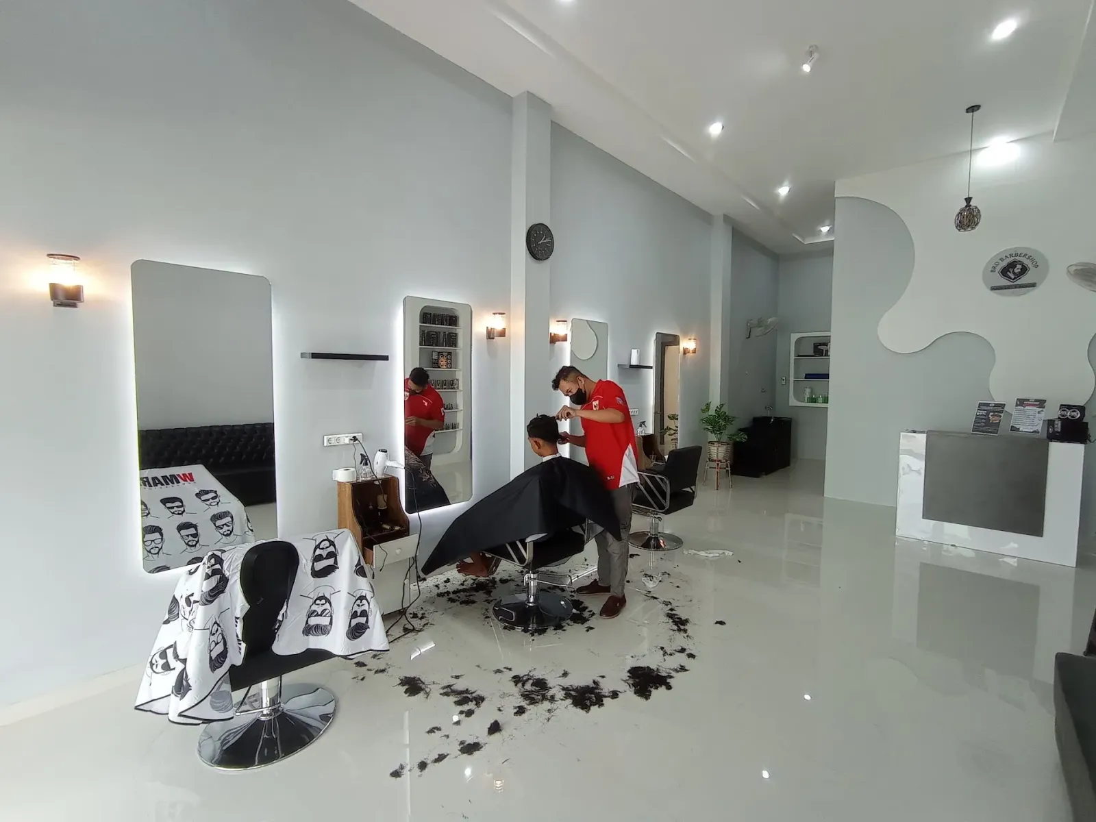 Bro Barbershop Jatilawang