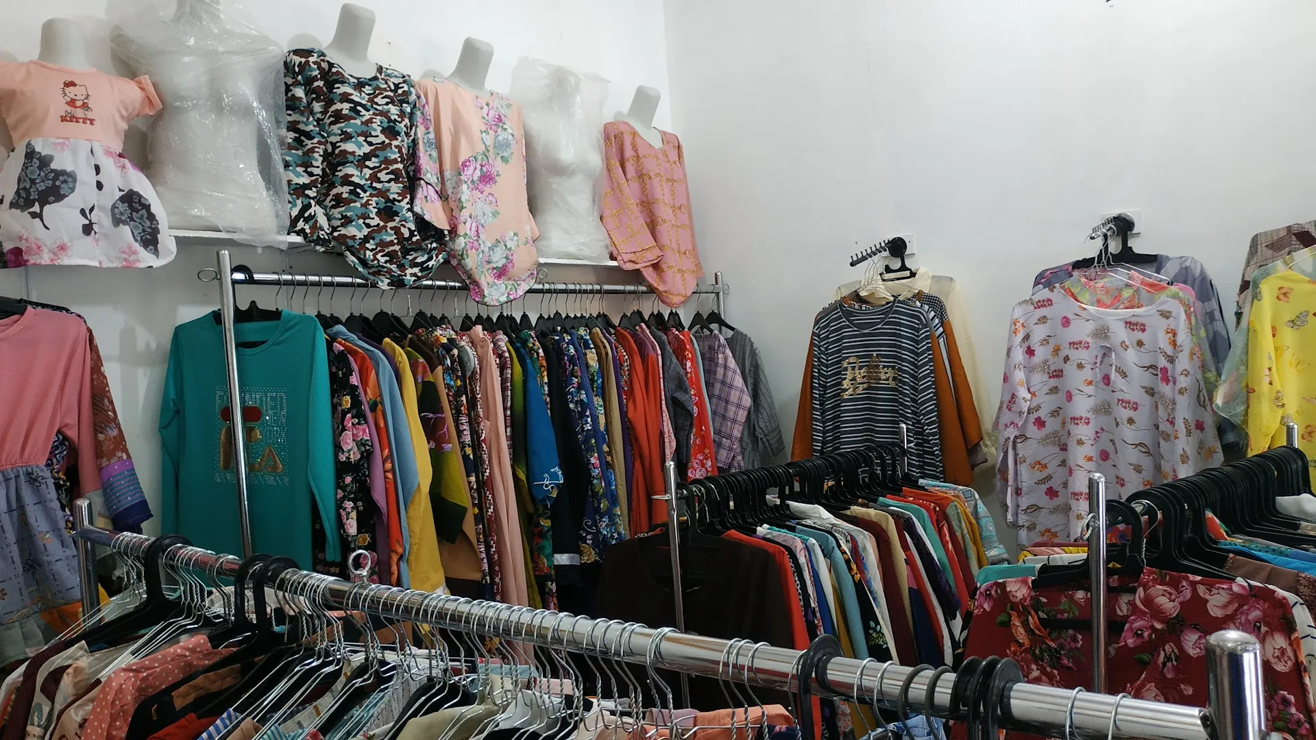 BUSANA GROSIR BAJU MURAH BERKUALITAS CILACAP