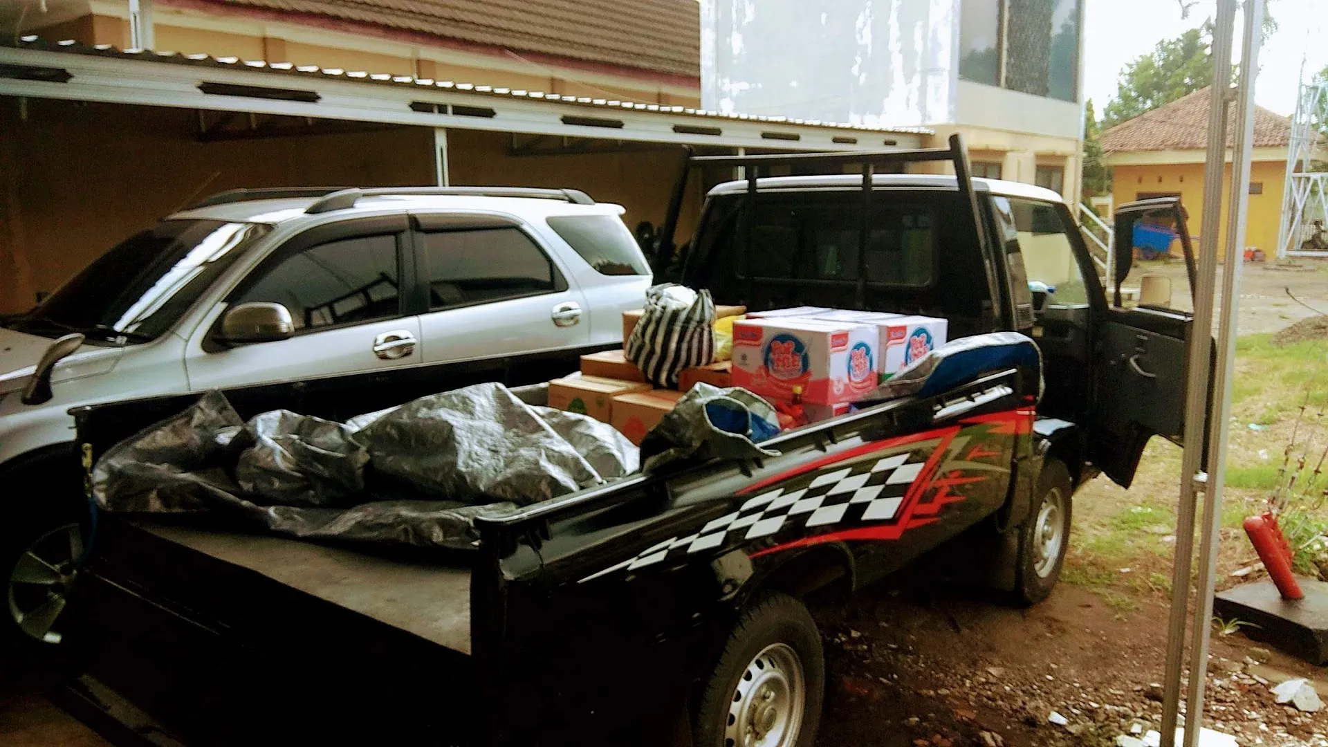 BZ Taksi Barang Cilacap & Rental Mobil