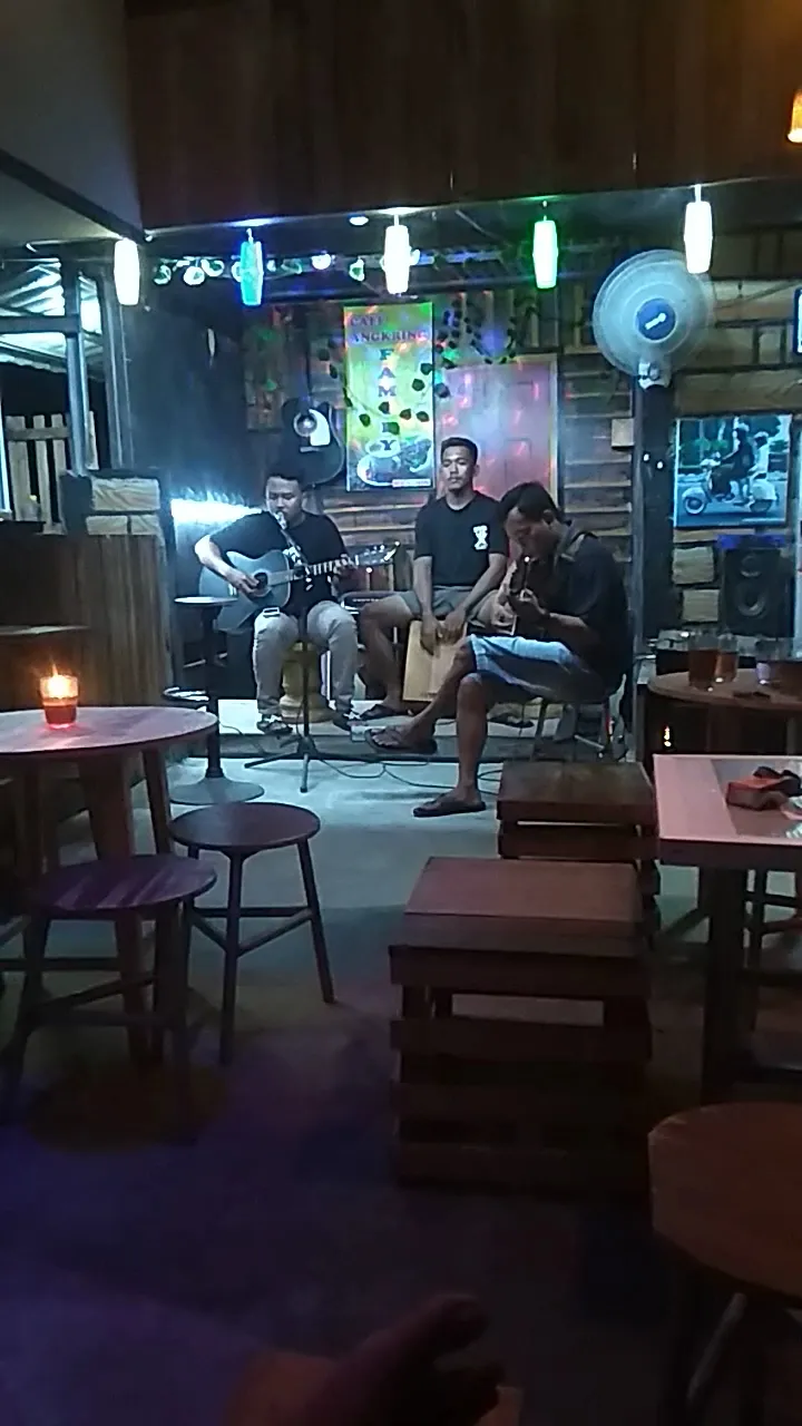 Cafe & Angkringan Mansion Family